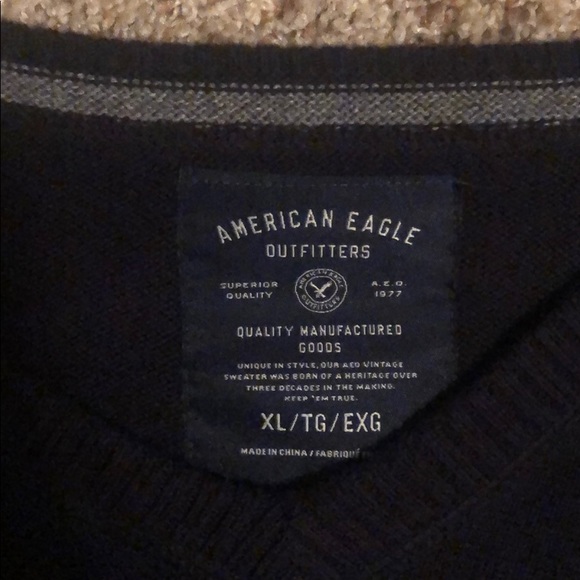 American Eagle sweater - Picture 2 of 3